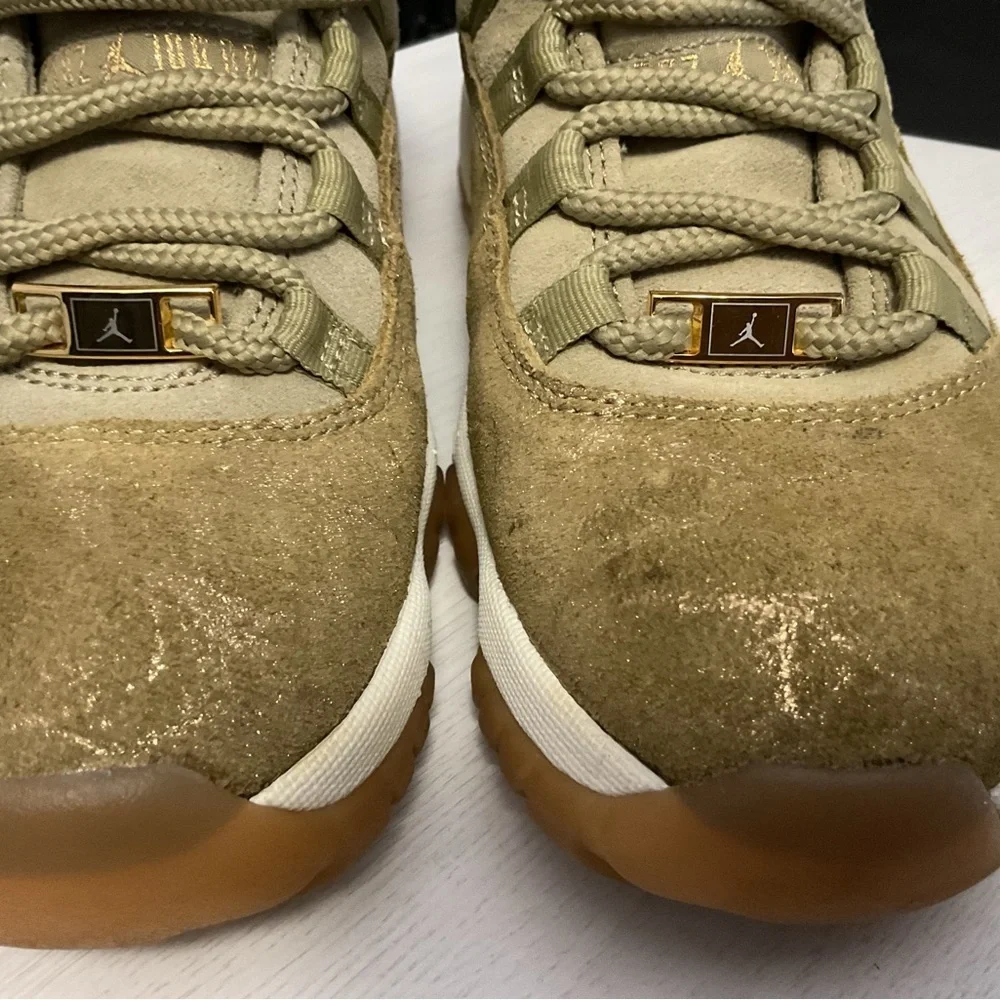 Air Jordan Retro 11’s Olive Green Sneakers Sz 9